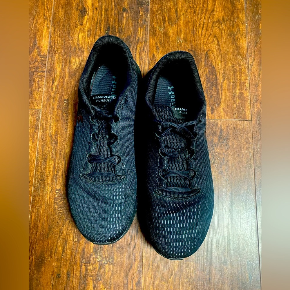Under Armour Men's Black Charged Pursuit Jogger size 13